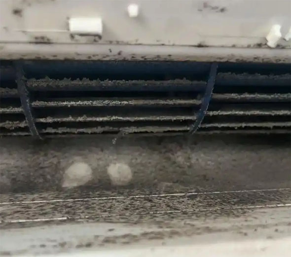 无棣空调吹的风有股烧焦味是怎么回事